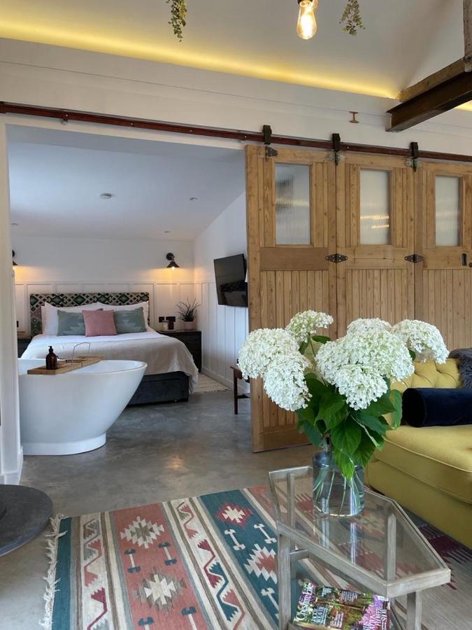 Luxury Barn With Hot Tub, Spa Treatments, Private Dining Little Budworth Exteriör bild