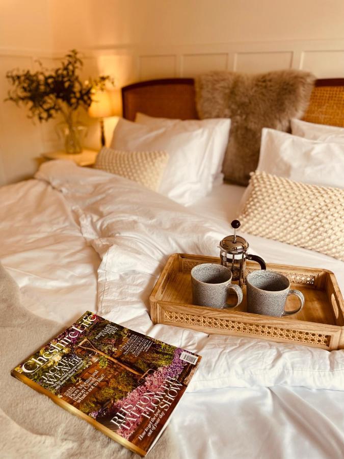 Luxury Barn With Hot Tub, Spa Treatments, Private Dining Little Budworth Exteriör bild