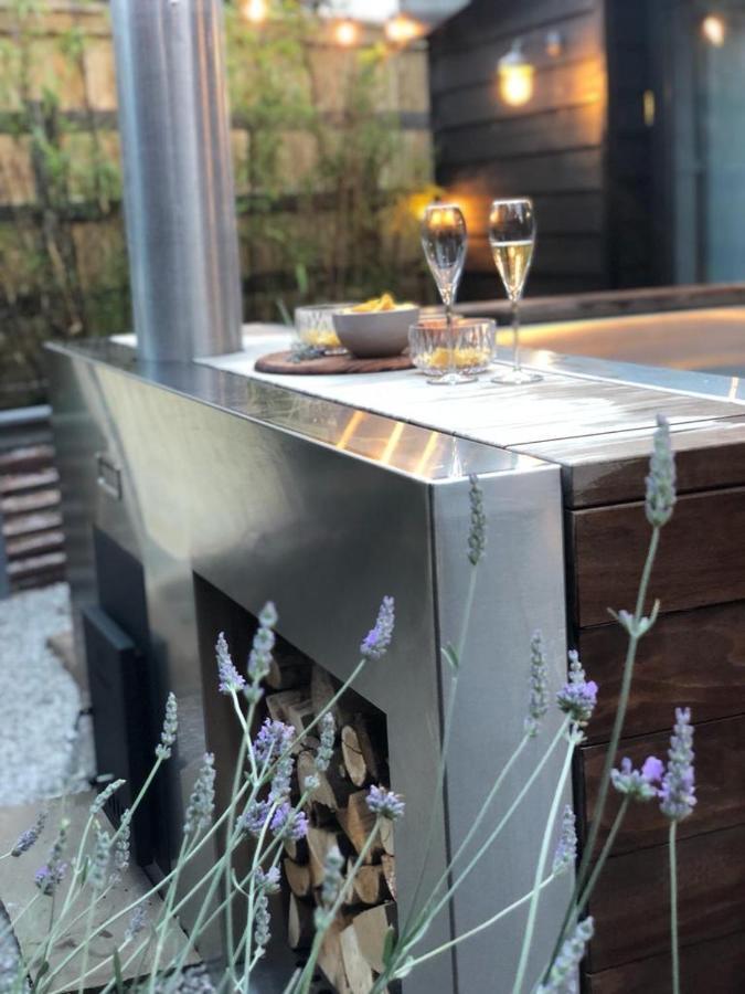 Luxury Barn With Hot Tub, Spa Treatments, Private Dining Little Budworth Exteriör bild